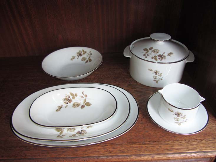 PORCELANAS E CERAMICAS