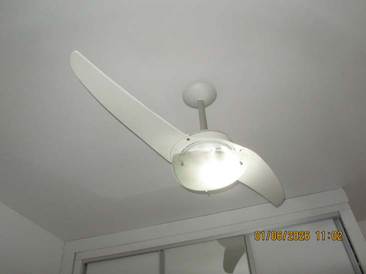 AR CONDICIONADO E VENTILADOR