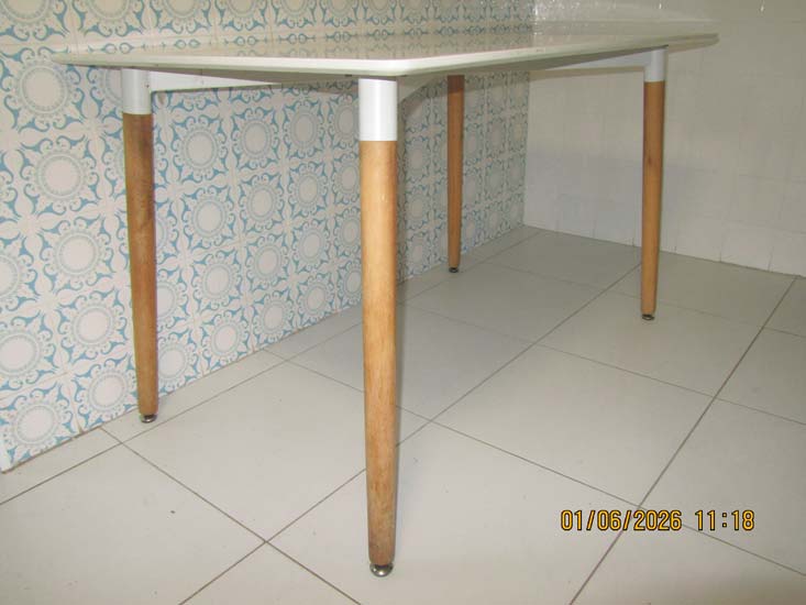 MESA MADEIRA BRANCA