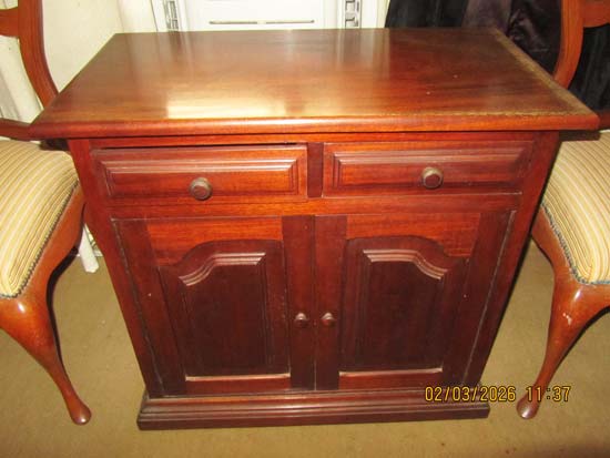 ARMARIO 2 PORTAS 2 GAVETAS