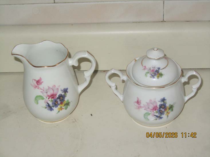 PORCELANAS E CERAMICAS