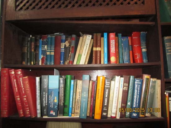 LIVROS E LPS