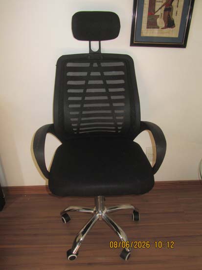 CADEIRA ESCRITORIO PRETA