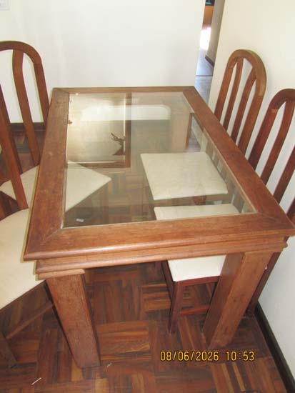 MESA E 4 CADEIRAS MADEIRA