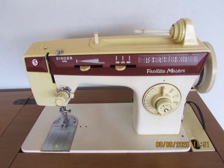 MAQUINA DE COSTURA