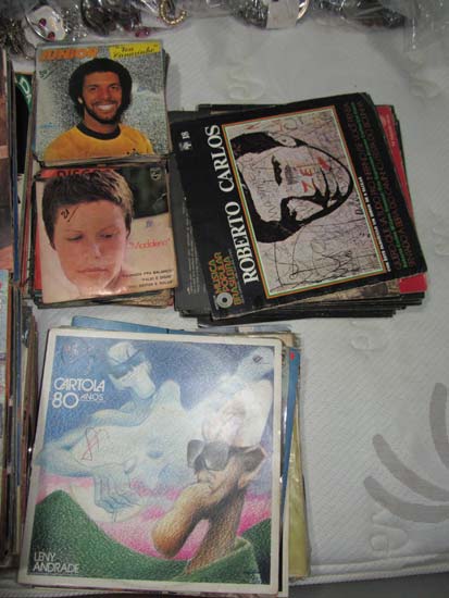 LIVROS CDS DVDS E LPS