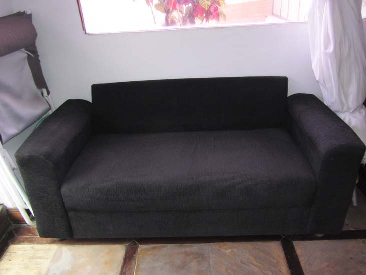 SOFA 2 LUGARES PRETO