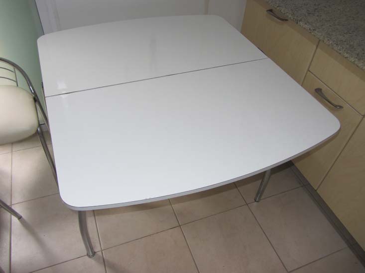 MESA APARADOR CROMADA FORMICA