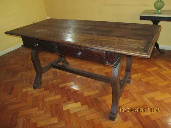 MESA APARADOR MADEIRA 2 GAVETAS