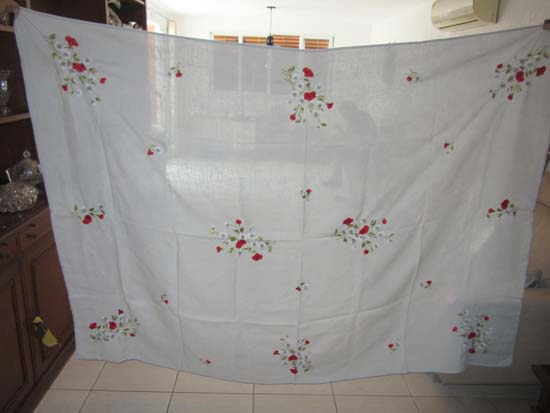 CAMA MESA E BANHO