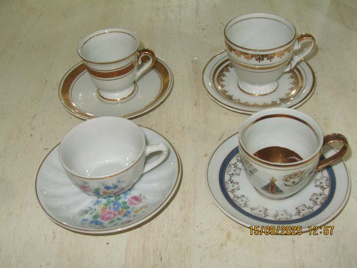 PORCELANAS E CERAMICAS