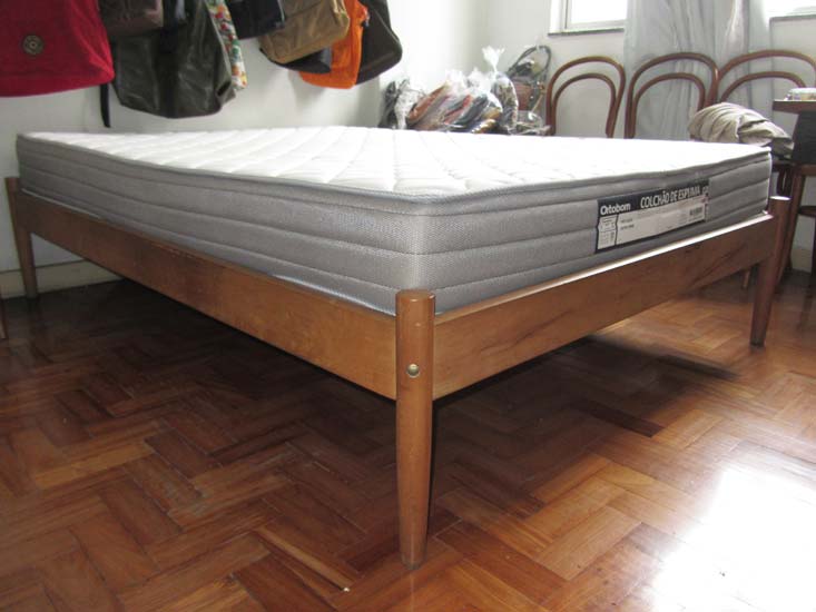CAMA CASAL MADEIRA E COLCHAO