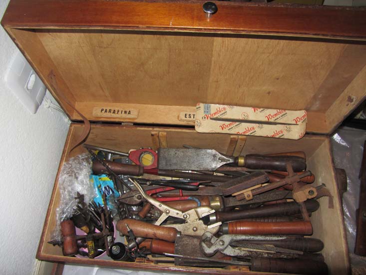 FERRAMENTAS E EQUIPAMENTOS