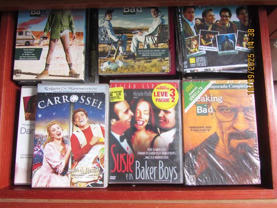 LIVROS CDS E DVDS