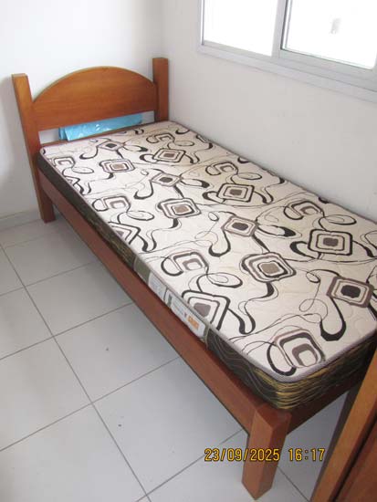 CAMA SOLTEIRO E COLCHOES