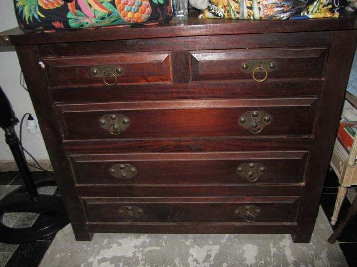 COMODA MADEIRA 5 GAVETAS