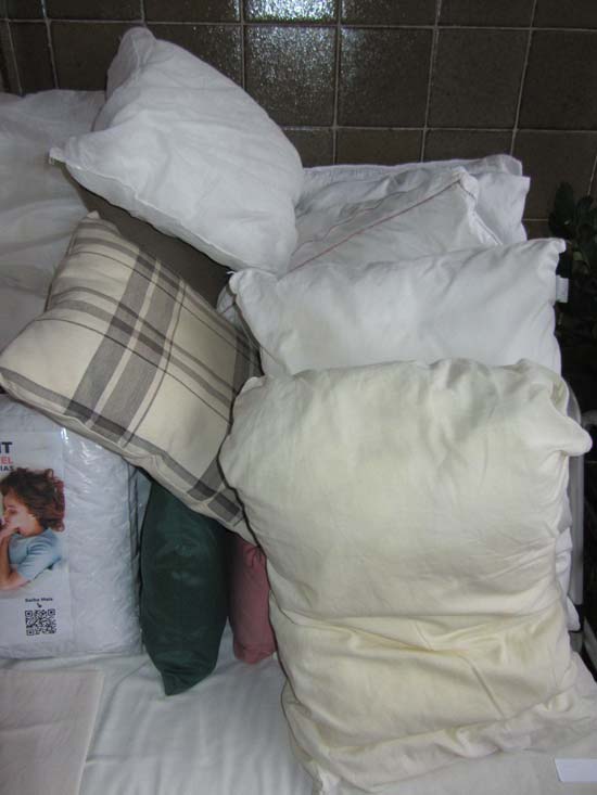 CAMA MESA E BANHO
