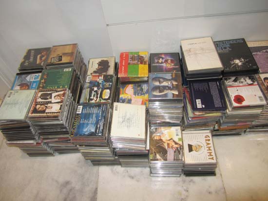 LIVROS CDS E DVDS