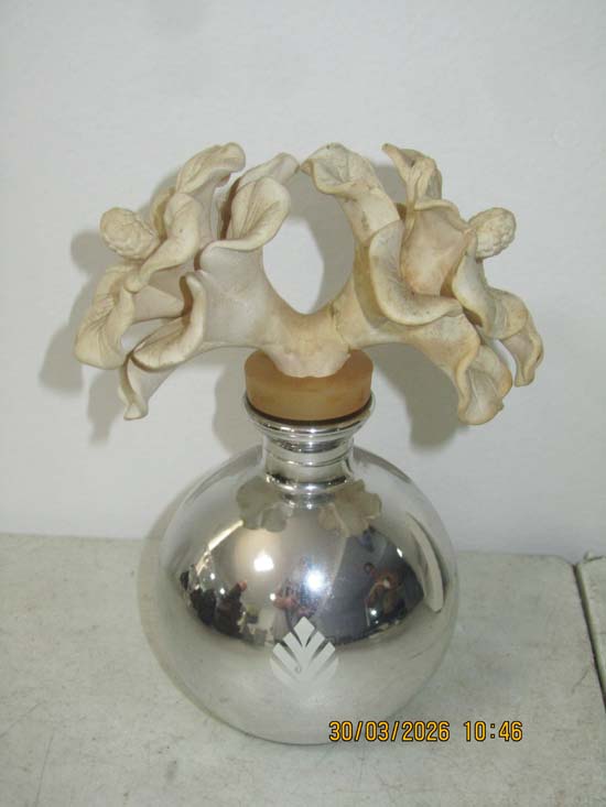 ENFEITES E DECORACAO