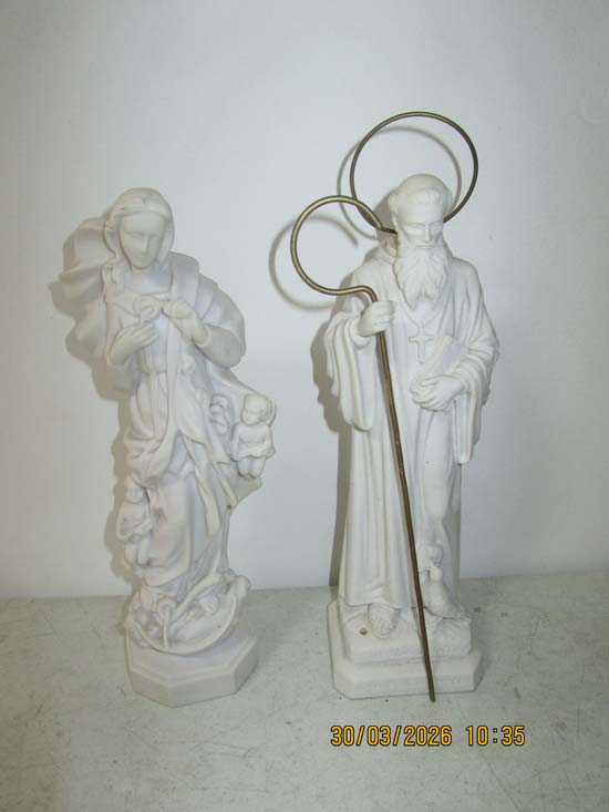 ESCULTURAS E ESTATUETAS