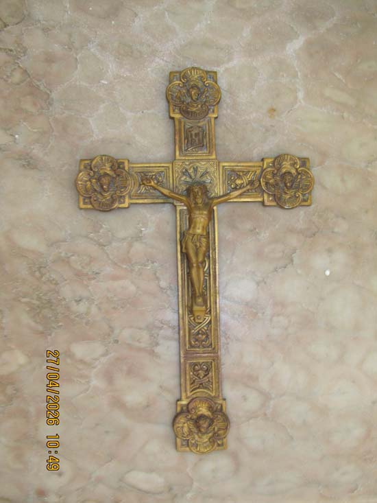 ESCULTURAS E ESTATUETAS