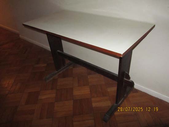 MESA MADEIRA FORMICA