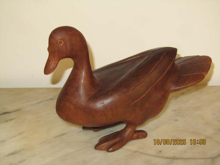 ESCULTURAS E ESTATUETAS