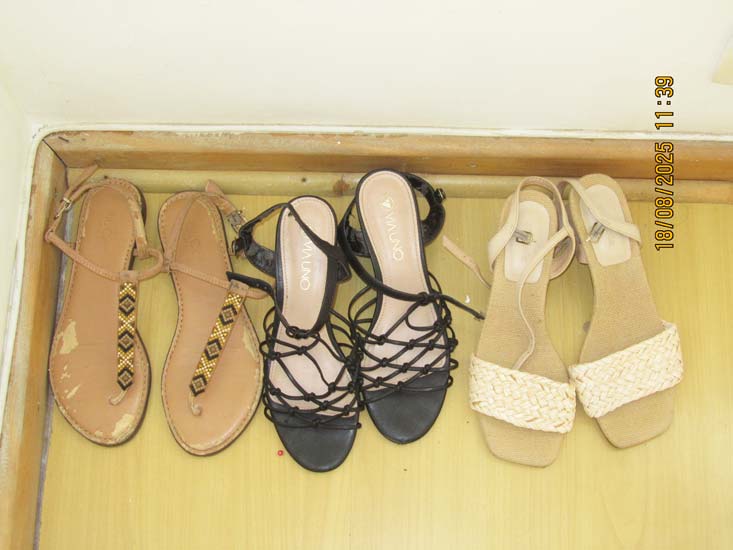 ROUPAS SAPATOS E BOLSAS