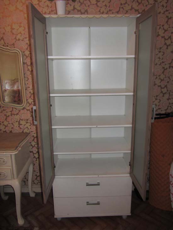 ARMARIO MDF 2 PORTAS VIDRO