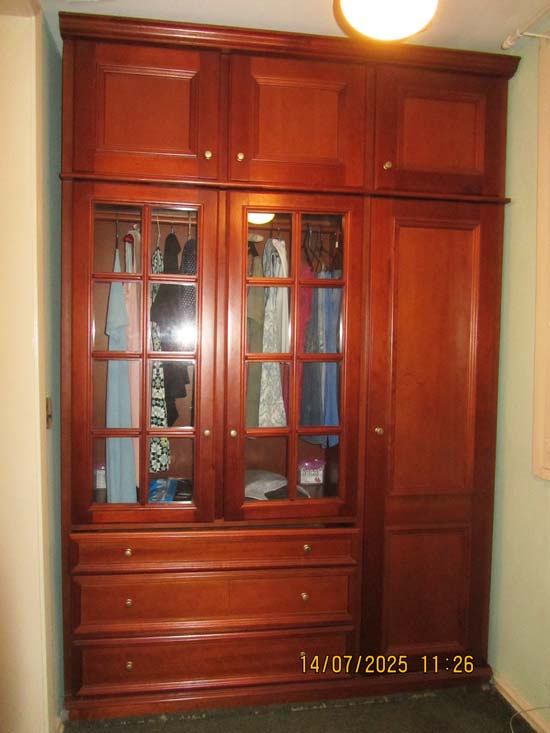 ARMARIO GUARDA ROUPA MADEIRA