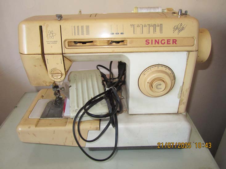 MAQUINA COSTURA SINGER