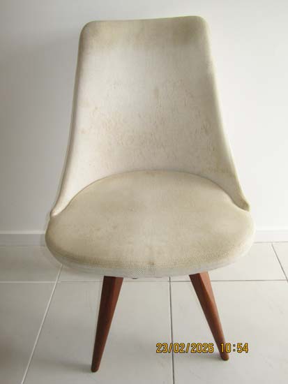 CADEIRA GIRATORIA BEGE MADEIRA