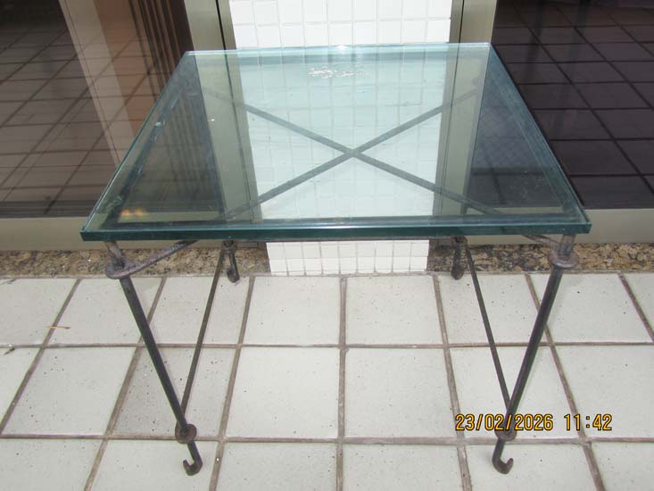 MESA LATERAL FERRO VIDRO
