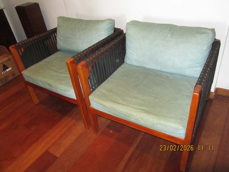 PAR POLTRONAS BRACO MADEIRA CORDA