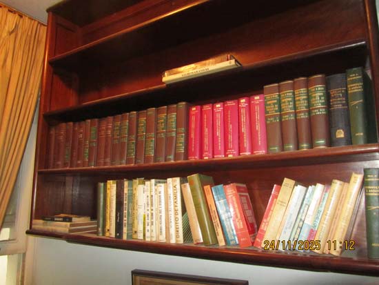 LIVROS E LPS VARIADOS