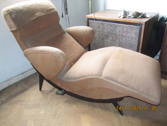 POLTRONAS ESPREGUICADEIRA MADEIRA