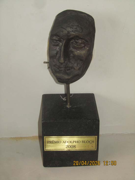 ESCULTURAS E ESTATUETAS