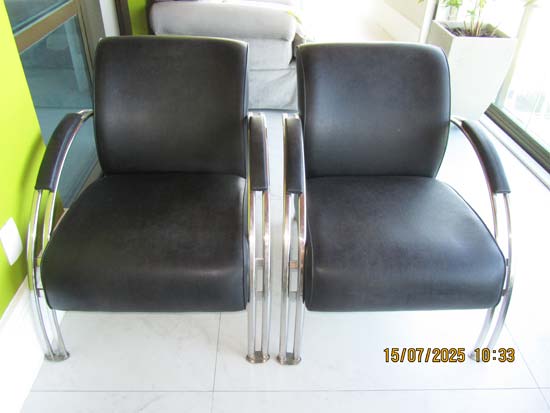 POLTRONAS BRACO CROMADAS