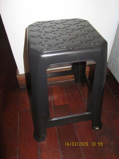 CADEIRAS PUFFS E BANCO