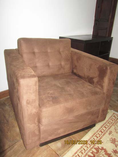 POLTRONAS BRACO MARROM