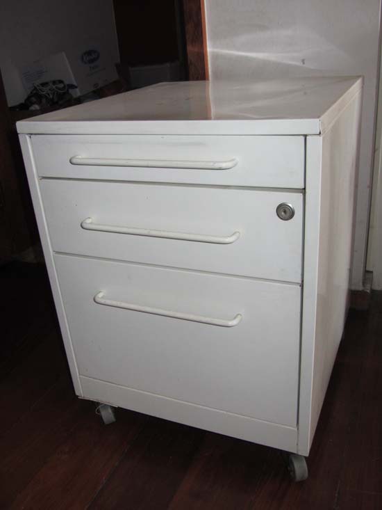 GAVETEIRO METAL BRANCO RODINHAS