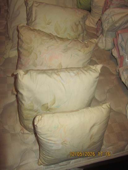 CAMA MESA E BANHO