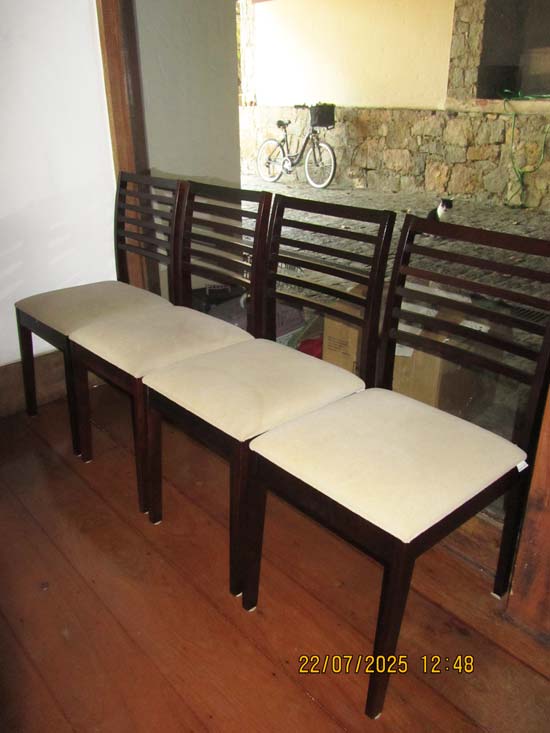 4 CADEIRAS MADEIRA