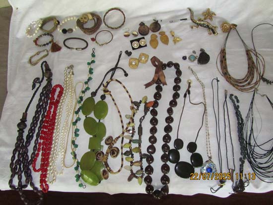 BOLSAS BIJUS E CHAPEUS