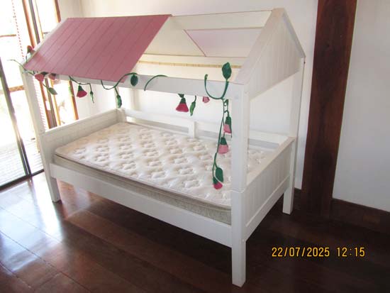 CAMA CASINHA MADEIRA BRANCA