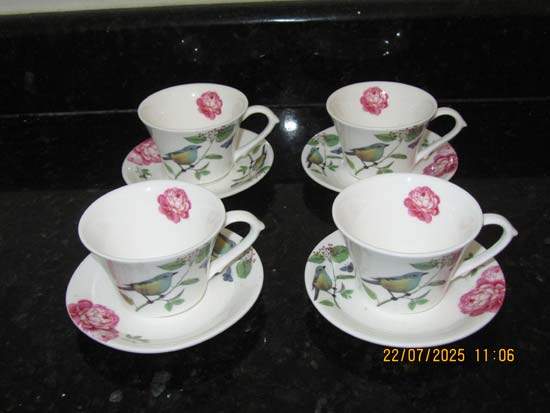 PORCELANAS E CERAMICAS