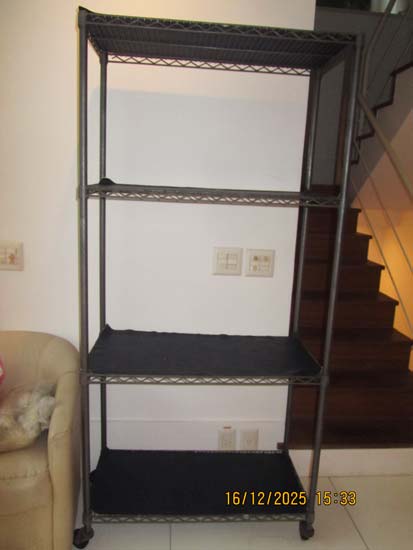 ESTANTE FERRO ARAMADA RODINHAS