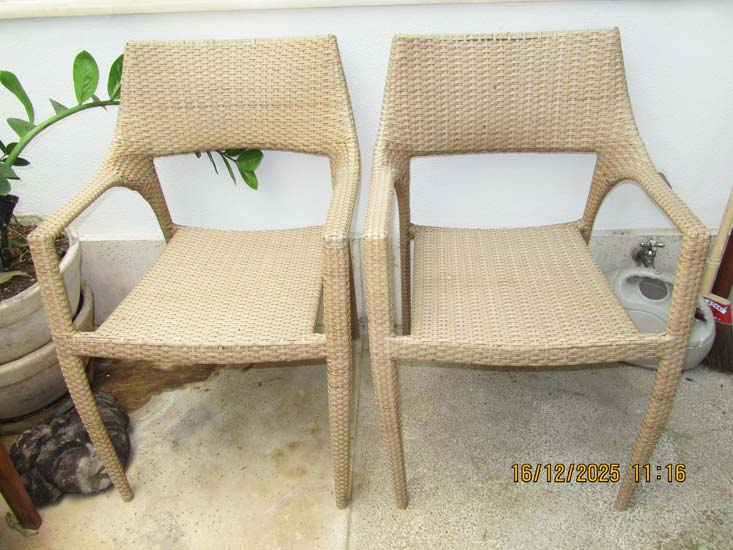 PAR CADEIRAS BRACO PALHA ARTIFICIAL