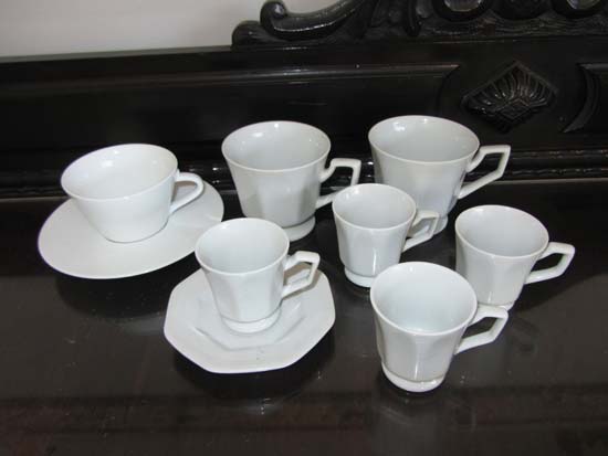 PORCELANAS E CERAMICAS
