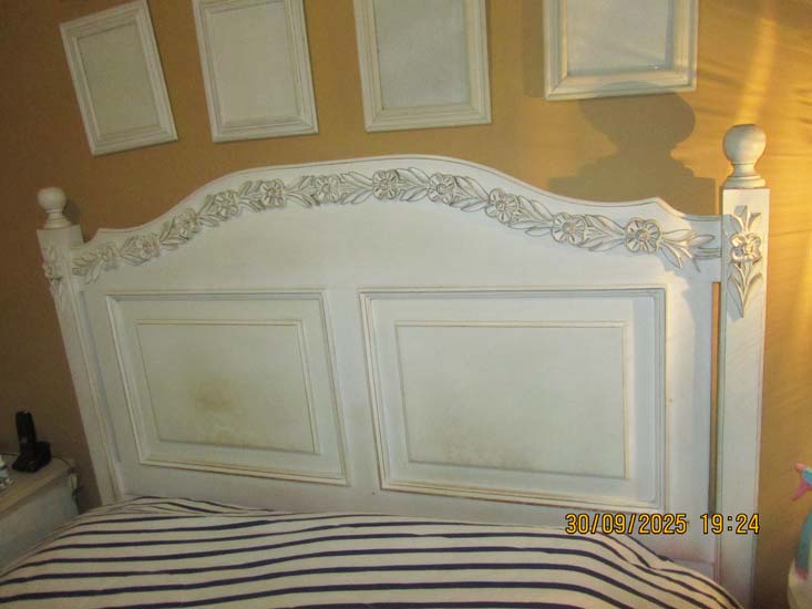 CAMA QUEEN MADEIRA BRANCA